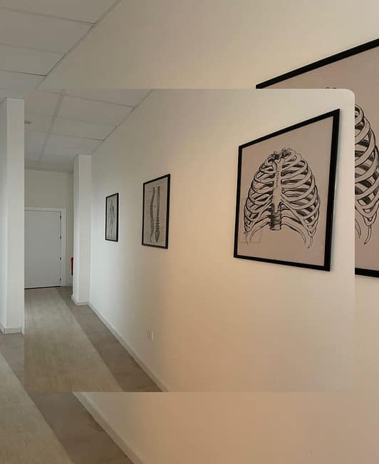 Clinica-Fisioterapia-y-Osteopatia-SAGA-instalaciones-pasillo